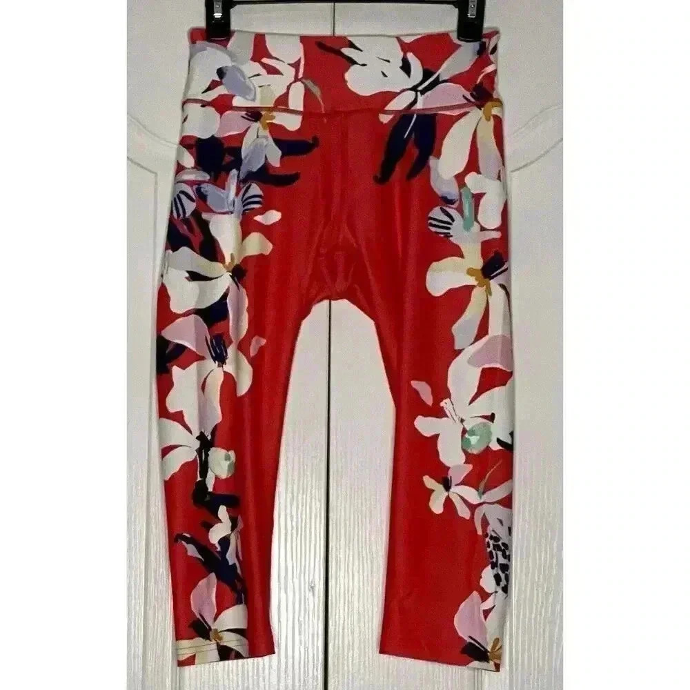 Tek Gear Women's Red Floral Mid-Rise Print‎ Capri Leggings Size PM Petite NWT